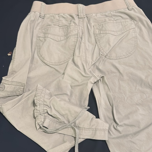 Gloria Vanderbilt - Picture 3 of 3